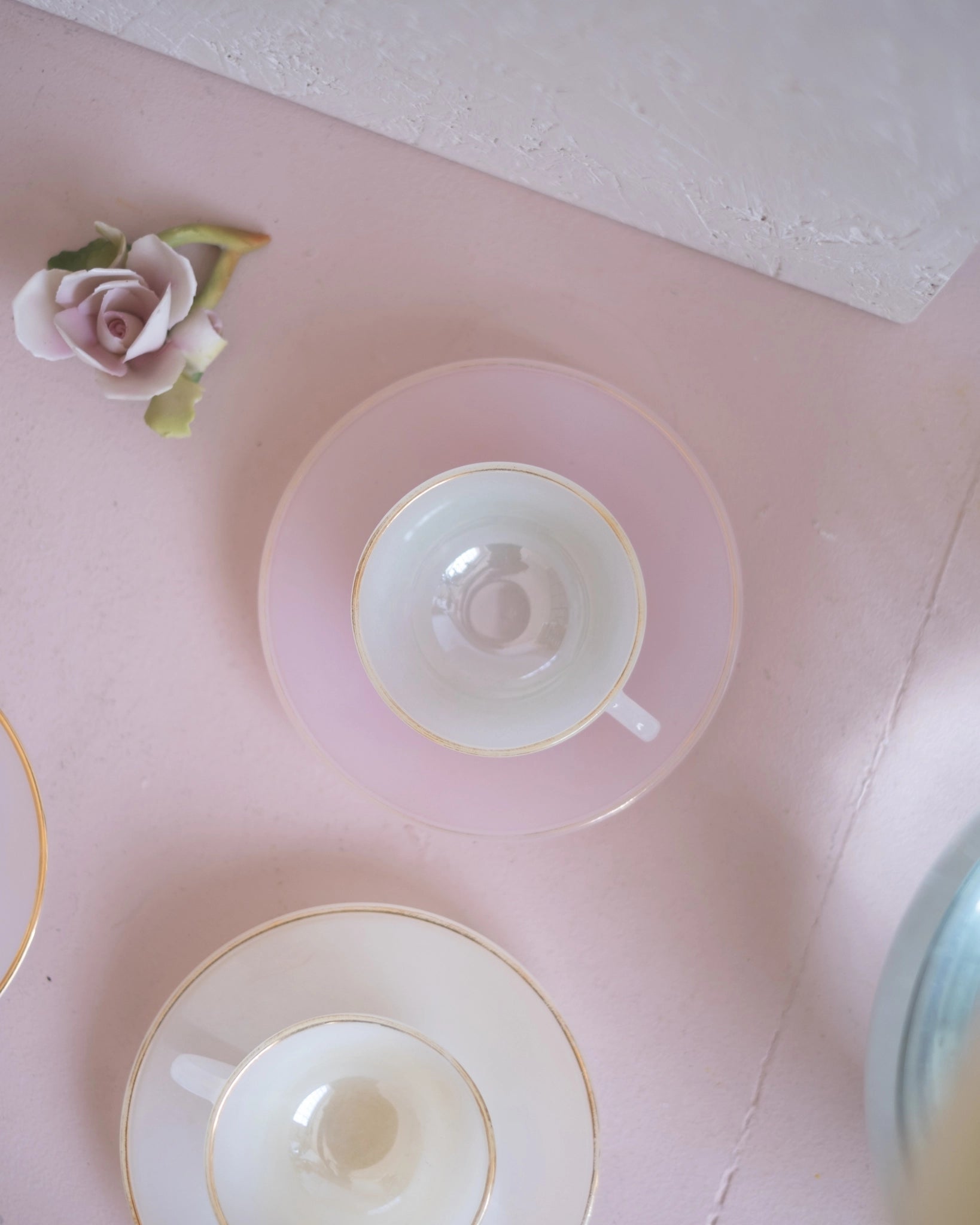 4 tasses à café en opaline Arcopal - Silly &amp; Billy