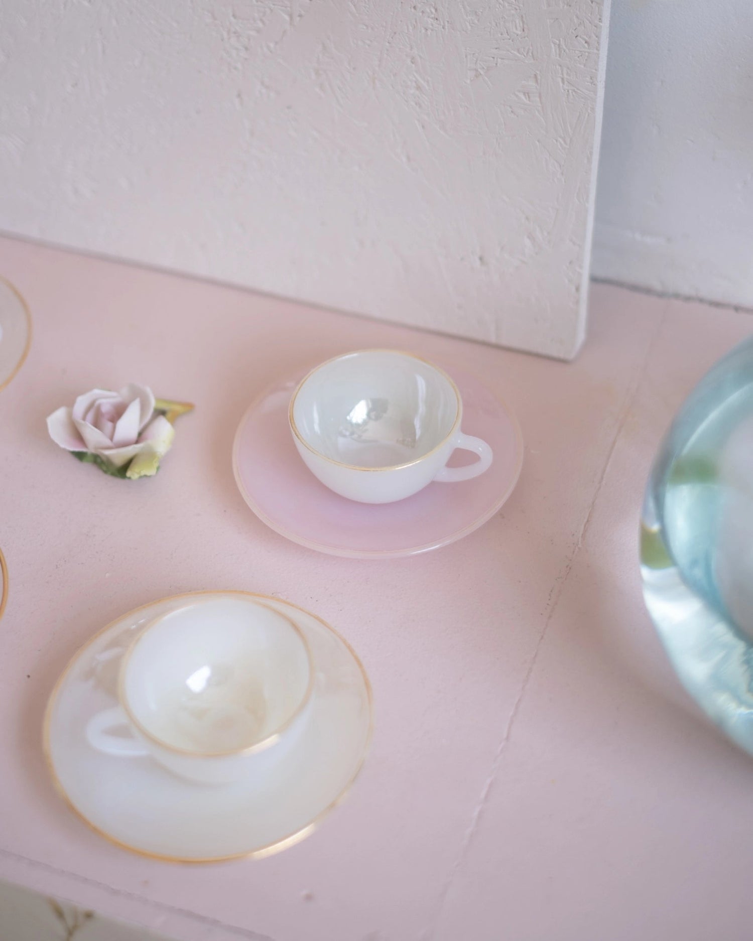 4 tasses à café en opaline Arcopal - Silly &amp; Billy