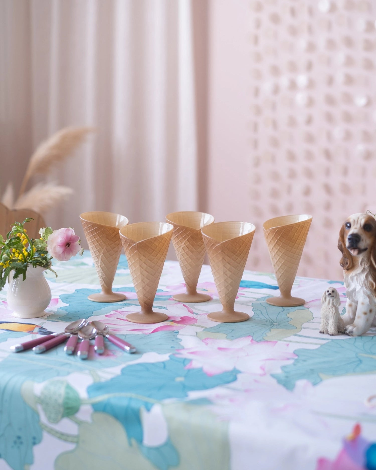 5 anciennes coupes à glace en opaline italienne - Silly &amp; Billy