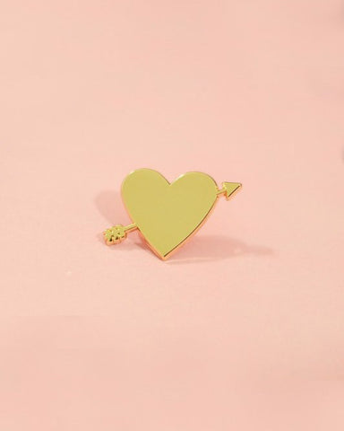 Pins Coeur flêché Métal doré