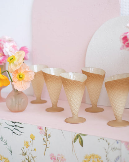 6 anciennes coupes à glace en opaline italienne - Silly &amp; Billy