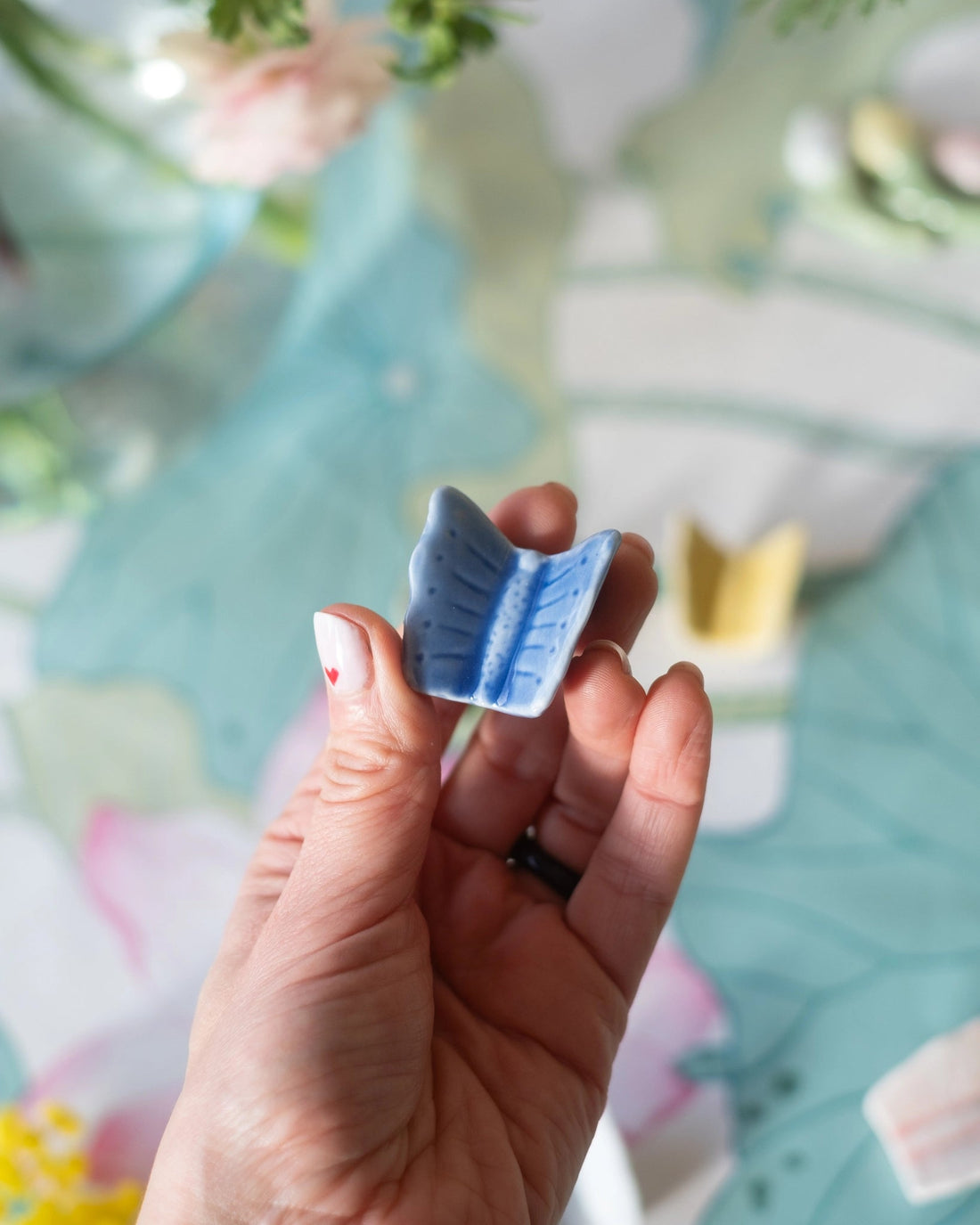 6 anciens porte - couteaux papillons en céramique - Silly &amp; Billy