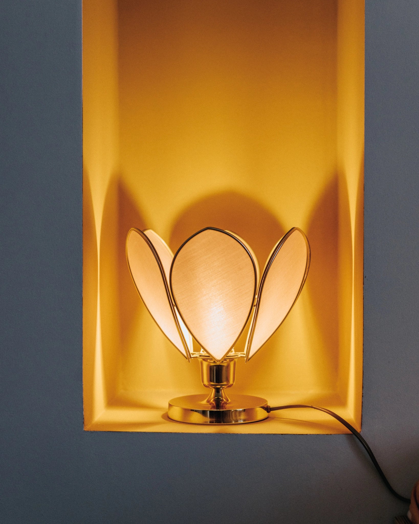 Lampe Fleur à poser - Blush et doré