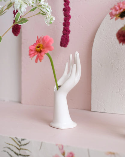 Ancien porte bagues soliflore en porcelaine blanche