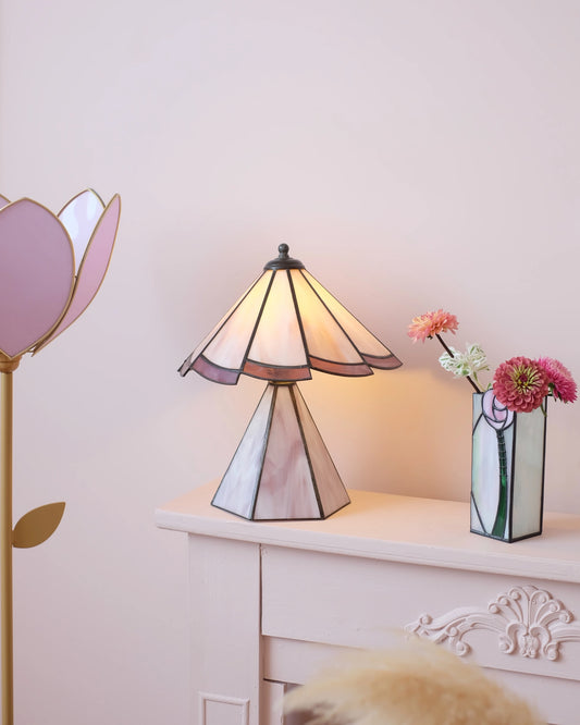 Grande lampe de table en vitrail rosé