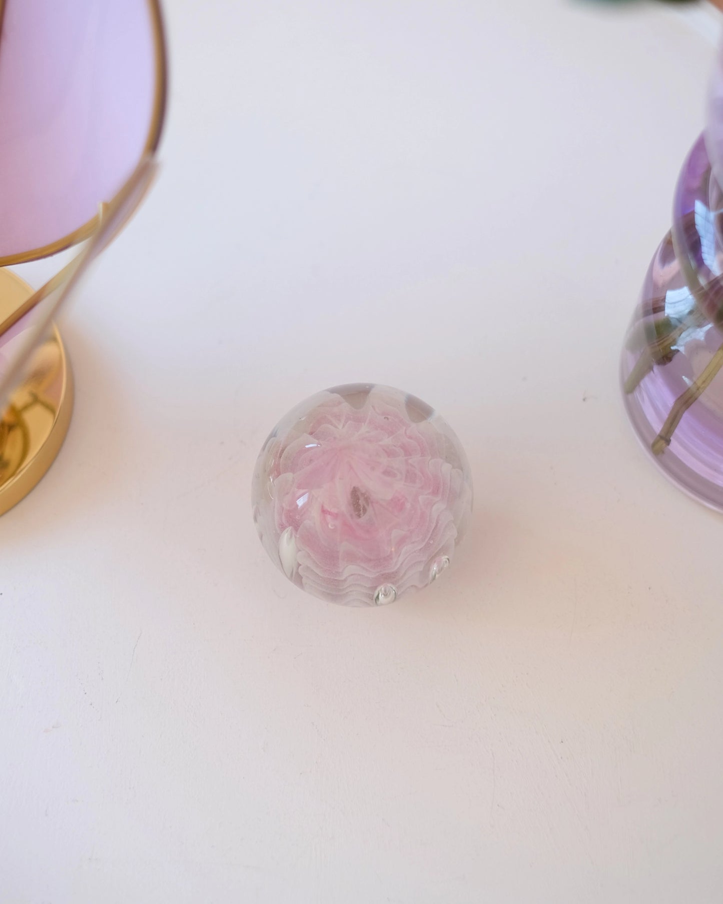 Ancien sulfure en verre rose #2