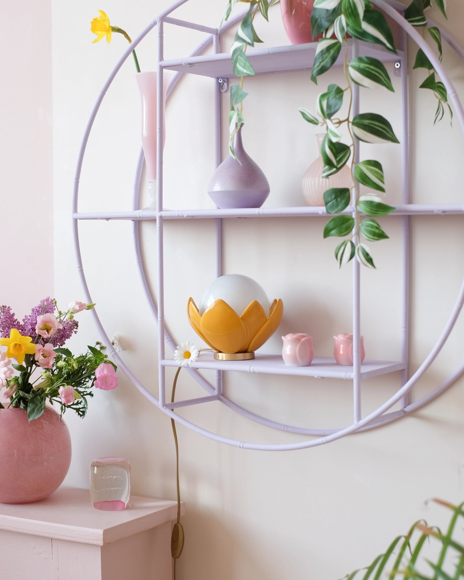 Grande étagère murale en bois