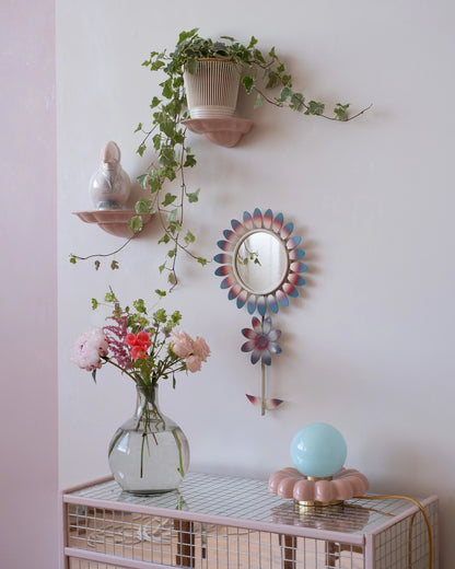 Ancien miroir Fleur en métal bleu et rose