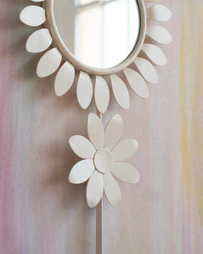 Ancien miroir Fleur en métal blanc crème