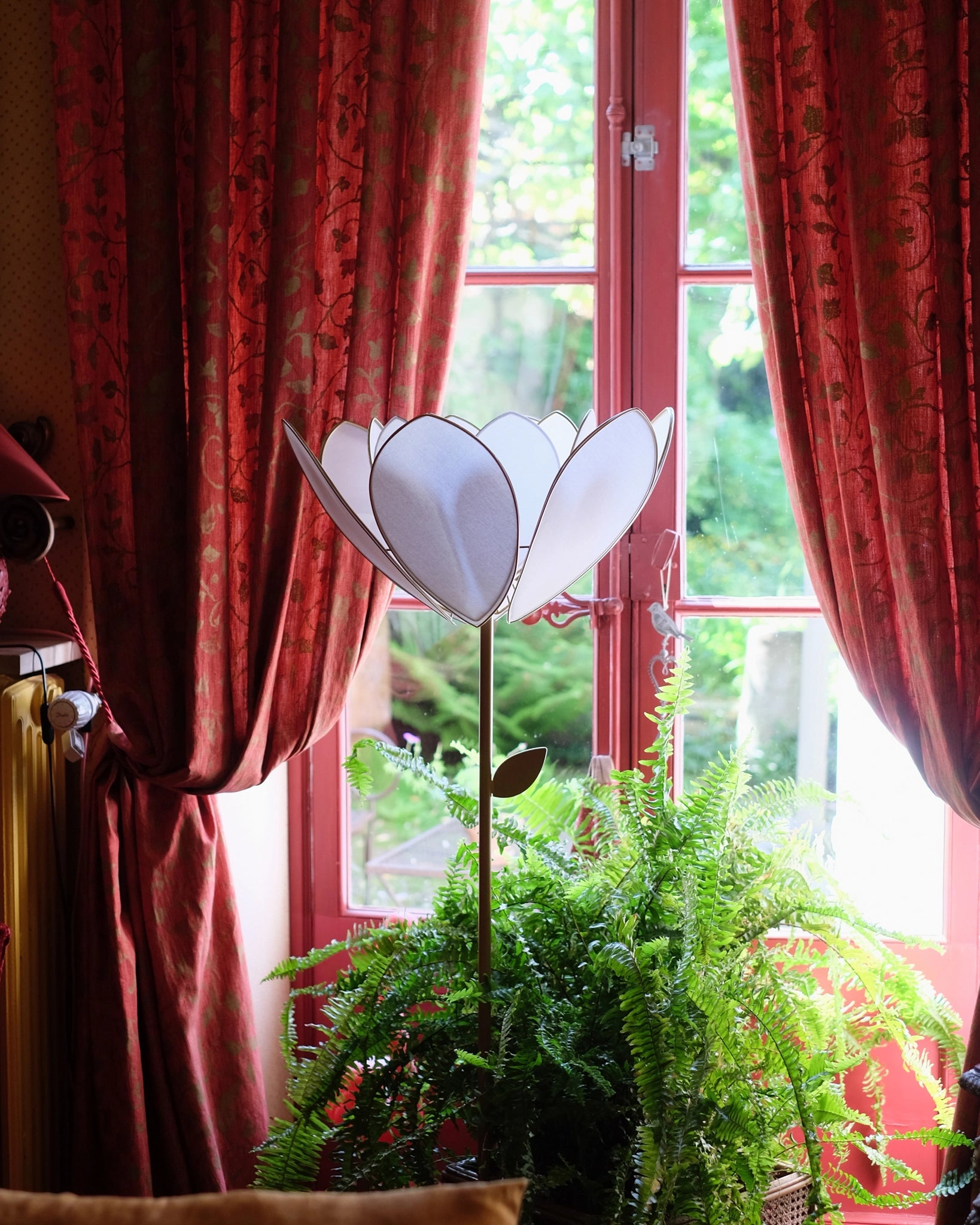 Pied de lampadaire et abat-jour fleur double - Écru