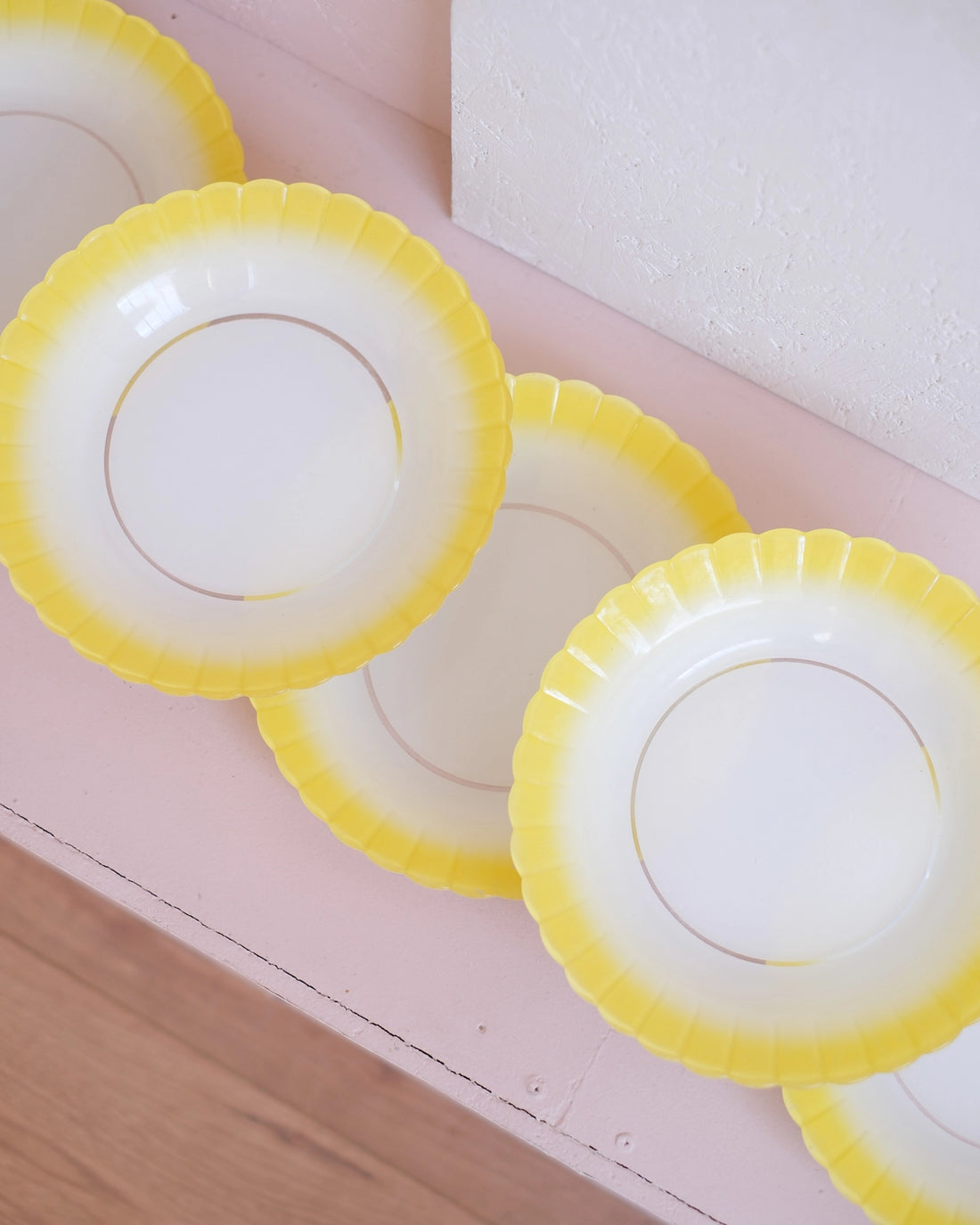 5 grandes assiettes creuses Arcopal