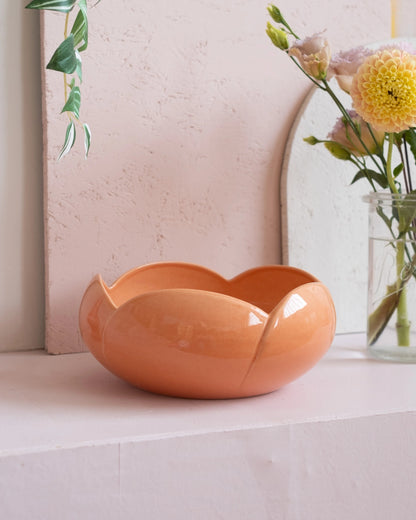 Grande coupe en faïence pêche de Charolles