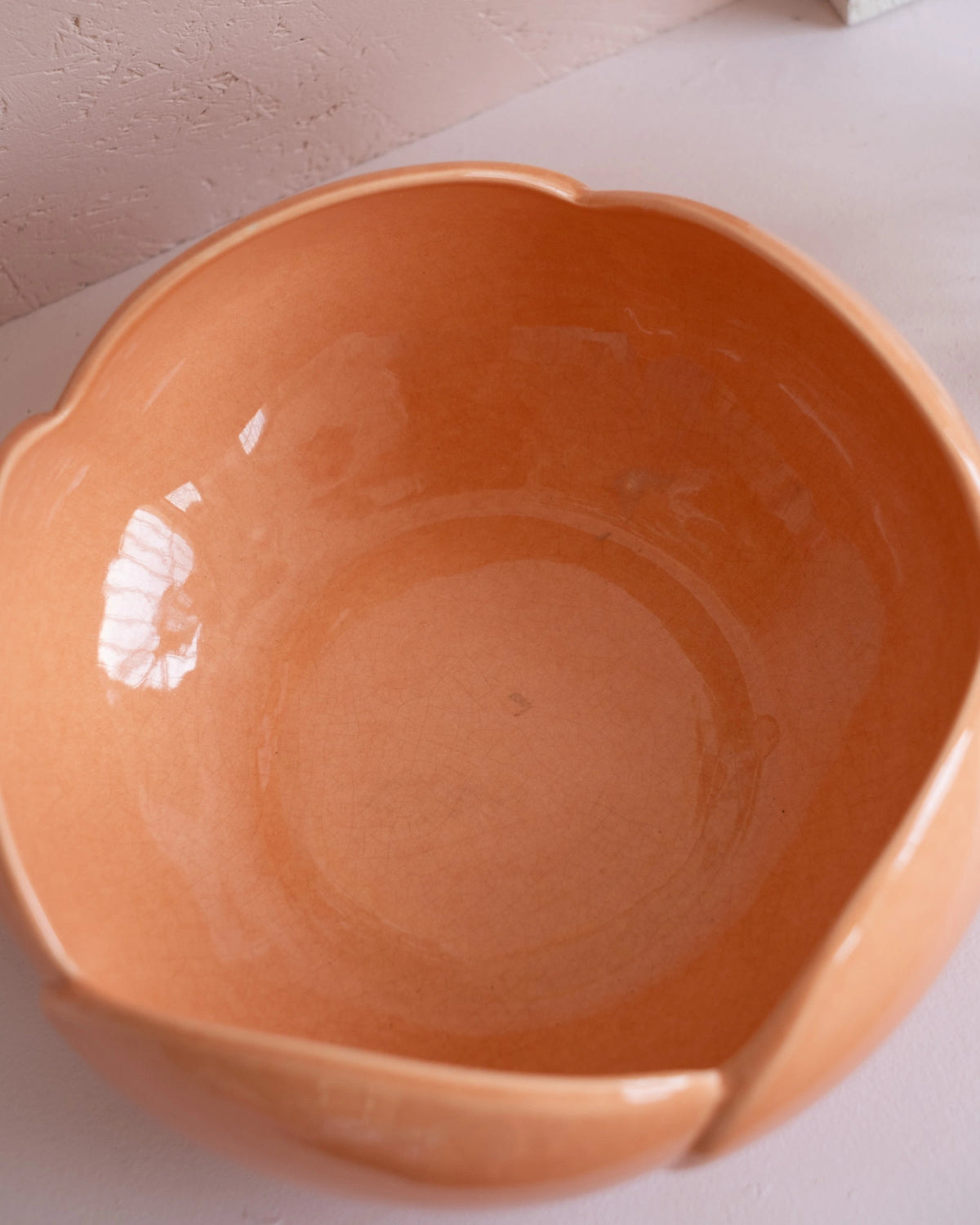 Grande coupe en faïence pêche de Charolles