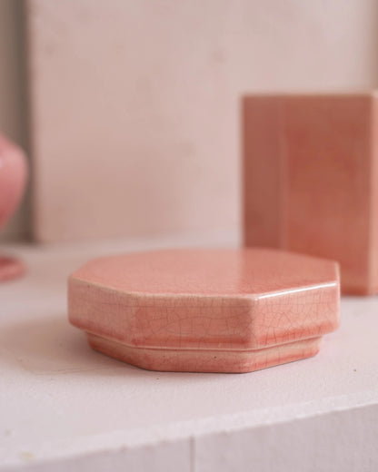 Ancien coffret en faïence craquelée rose de Charolles