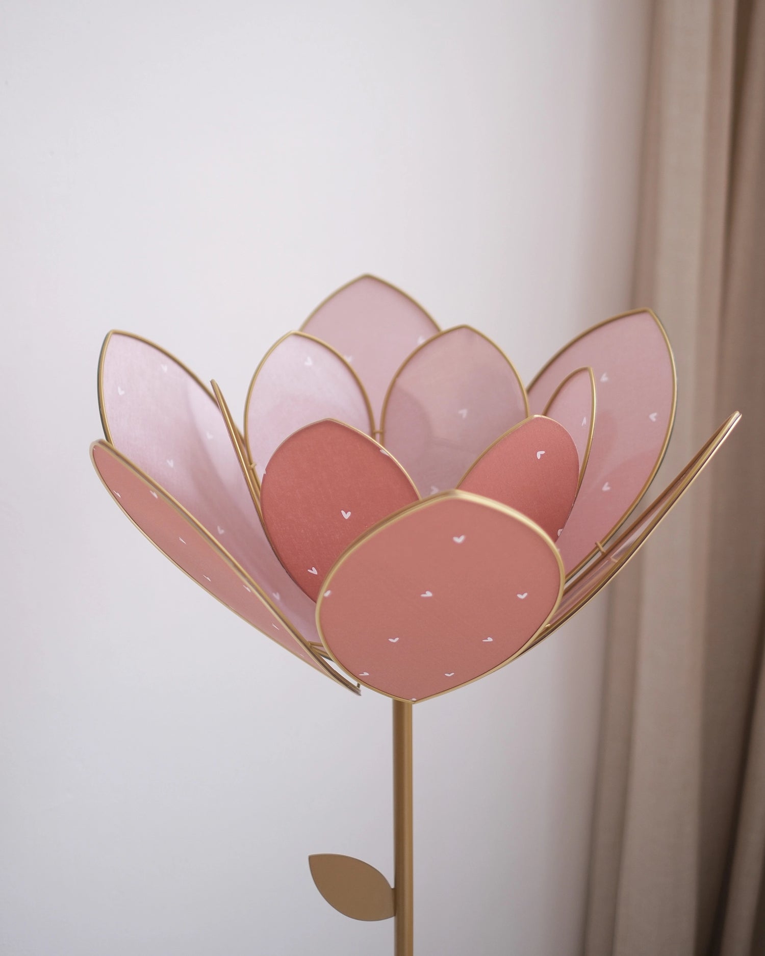 Pied de lampadaire et abat-jour fleur double - Petits coeurs