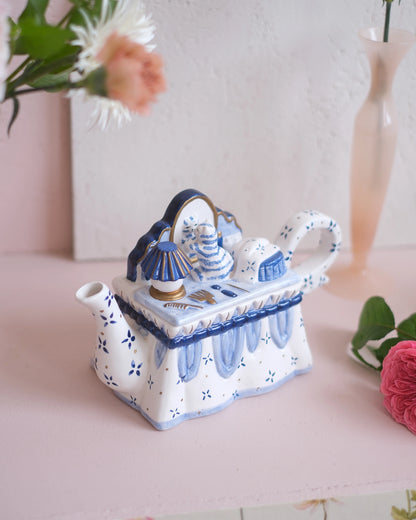 Ancienne théière en porcelaine anglaise - Coiffeuse