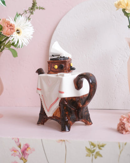 Ancienne théière en porcelaine anglaise - Sonophone
