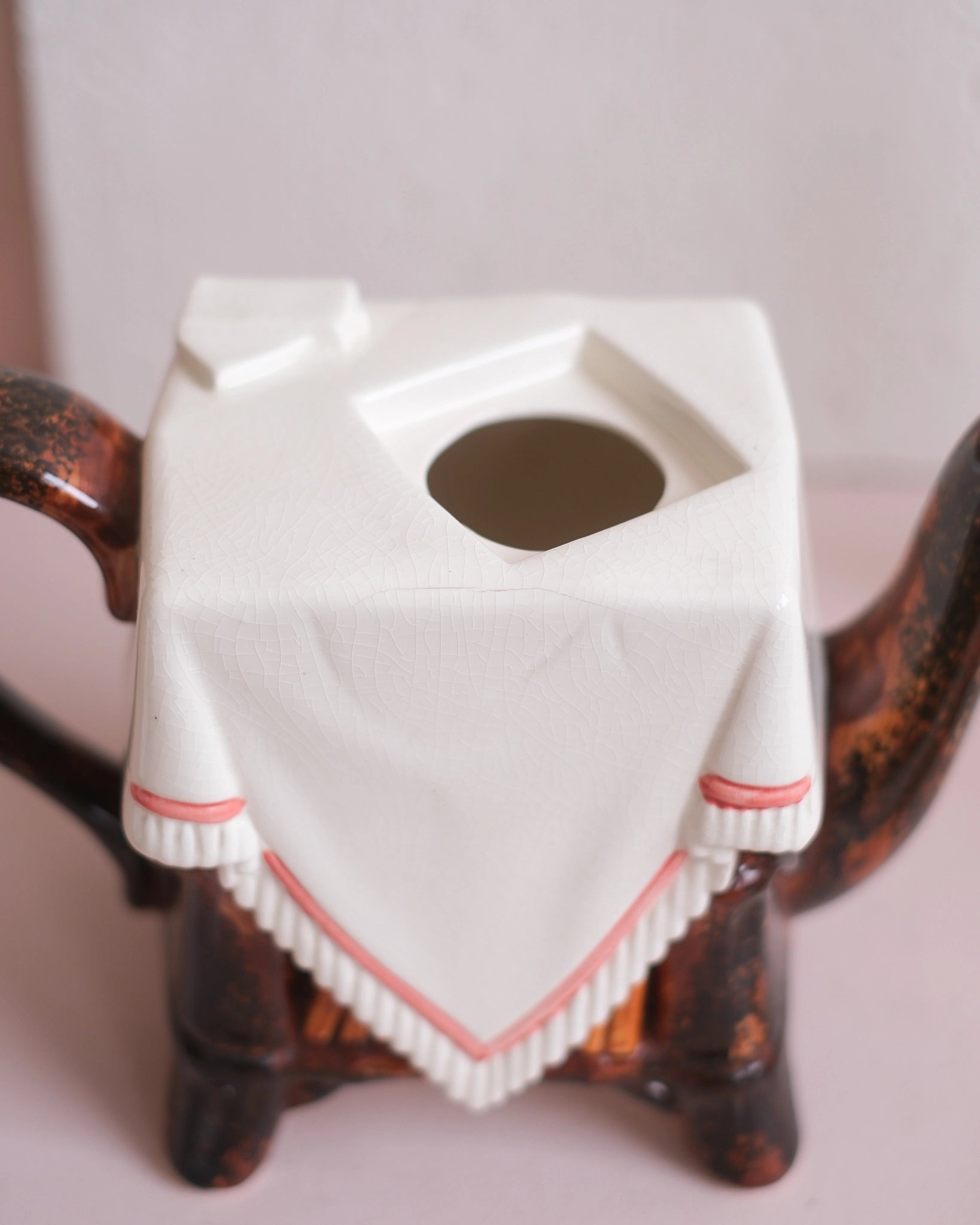 Ancienne théière en porcelaine anglaise - Sonophone