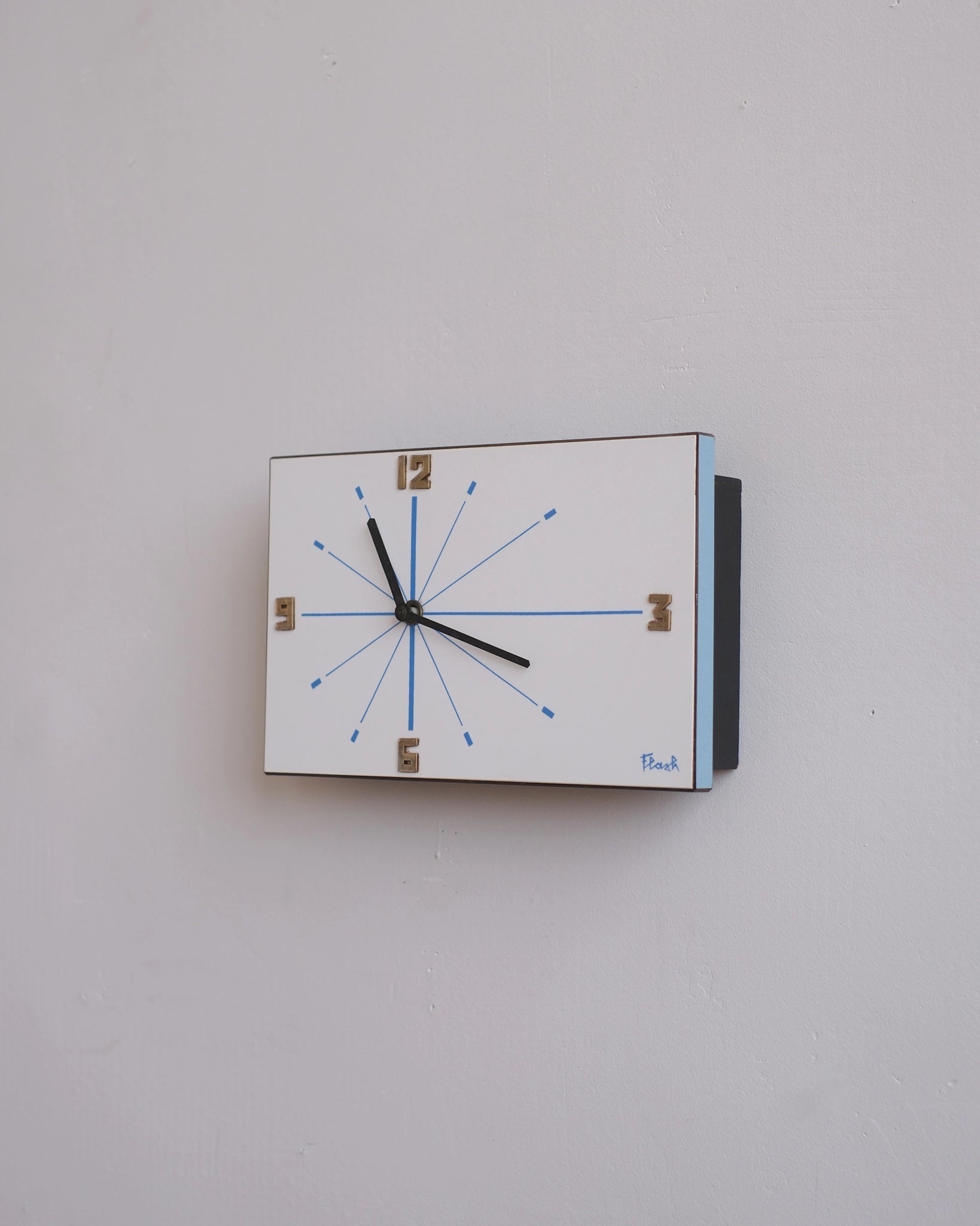 Ancienne horloge Flash