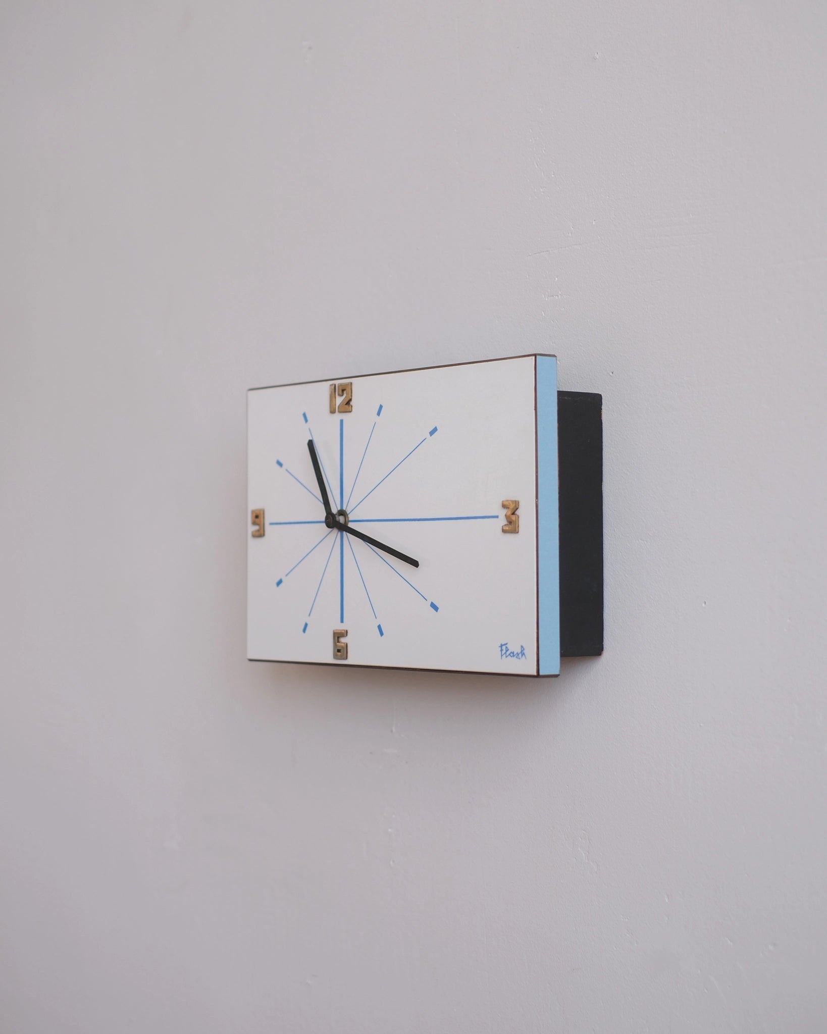 Ancienne horloge Flash
