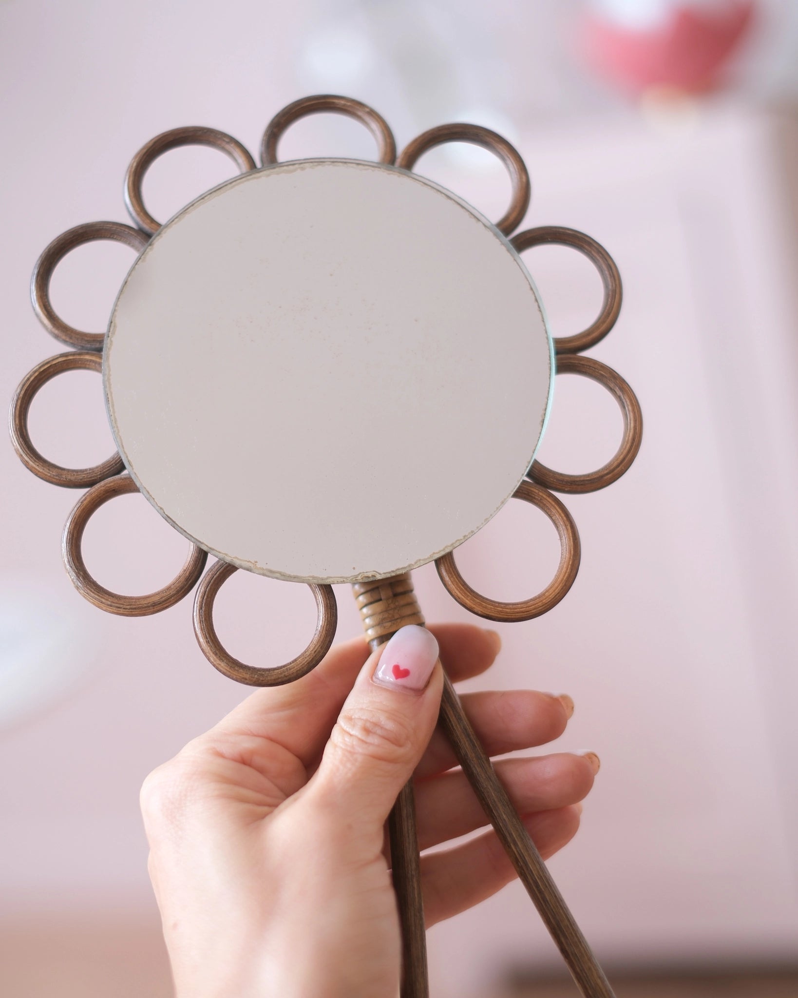 Miroir fleur en rotin