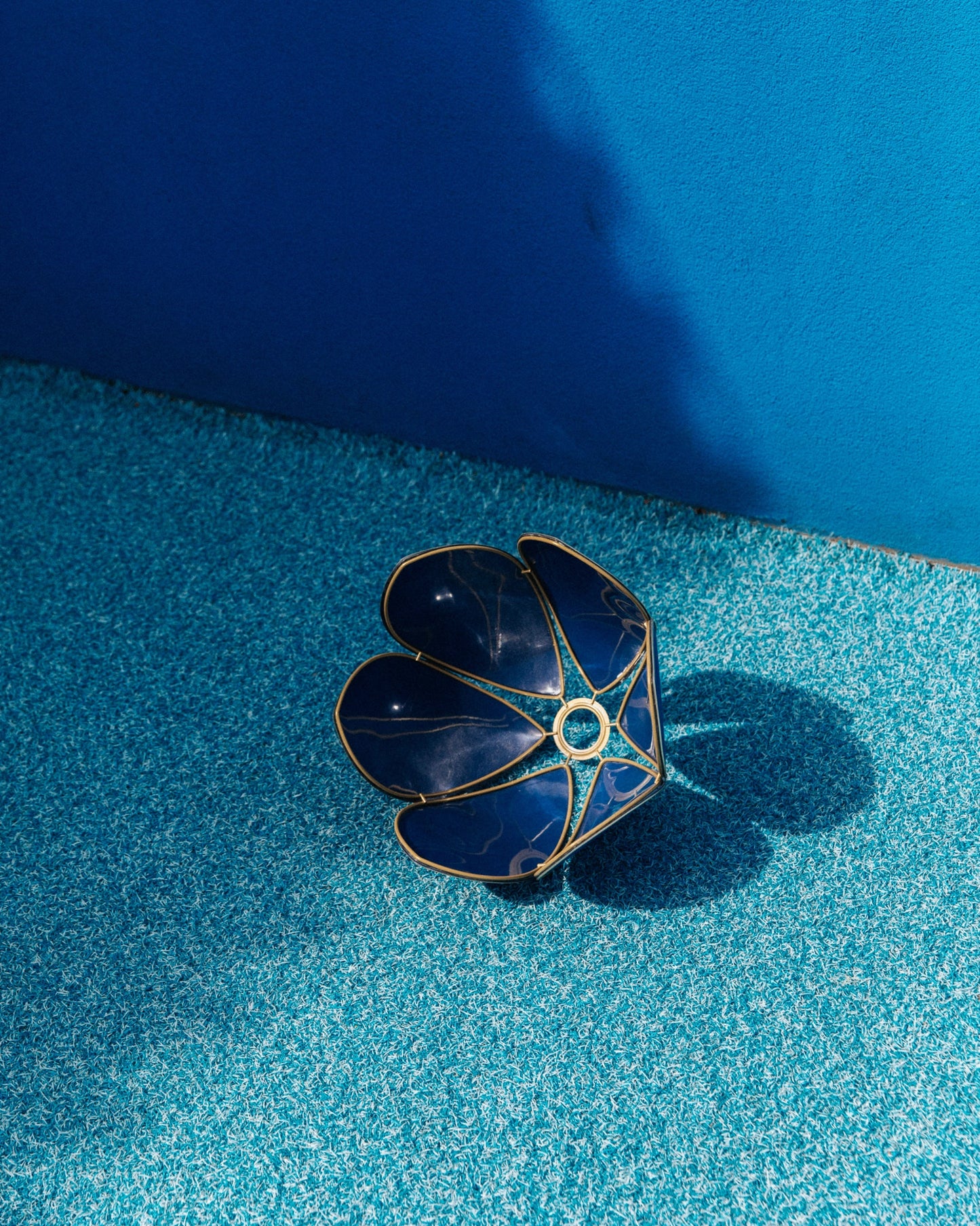 Suspension Fleur simple - Bleu marine et doré