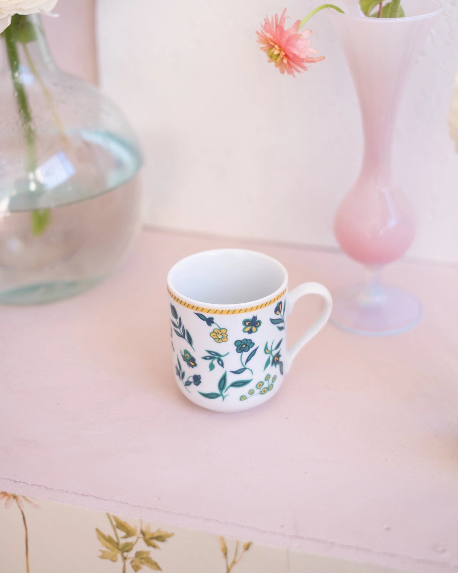 Ancien mug en céramique fleurie - Silly &amp; Billy