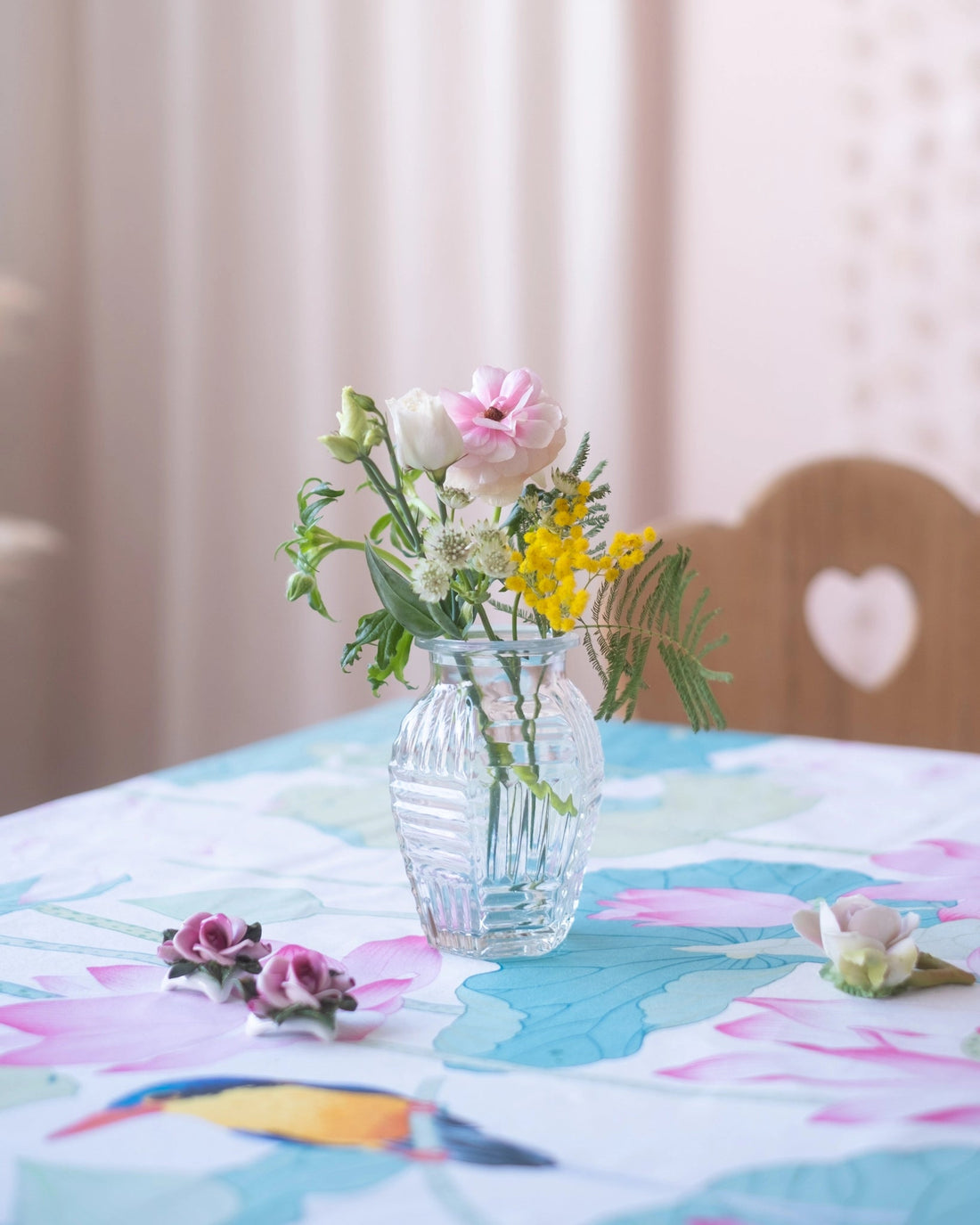 Ancien petit vase en verre moulé - Silly &amp; Billy