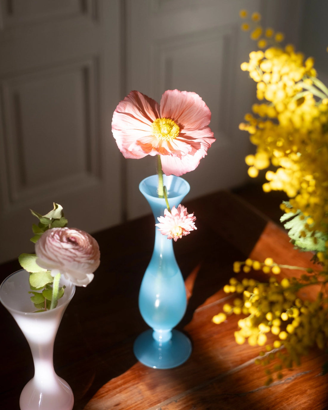 Ancien soliflore en opaline bleue - Silly &amp; Billy