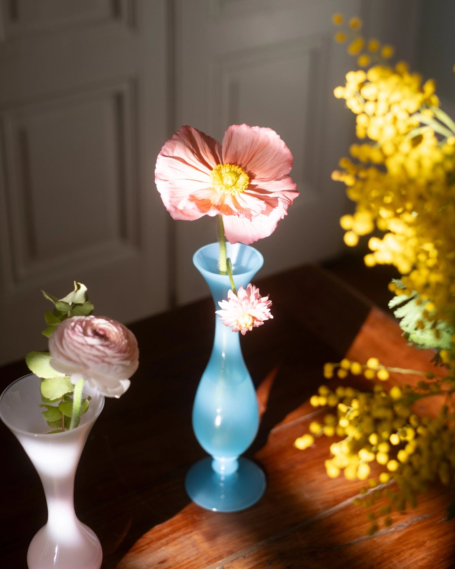 Ancien soliflore en opaline bleue - Silly &amp; Billy