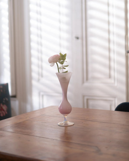 Ancien soliflore en opaline rose - Silly &amp; Billy