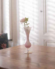 Ancien soliflore en opaline rose