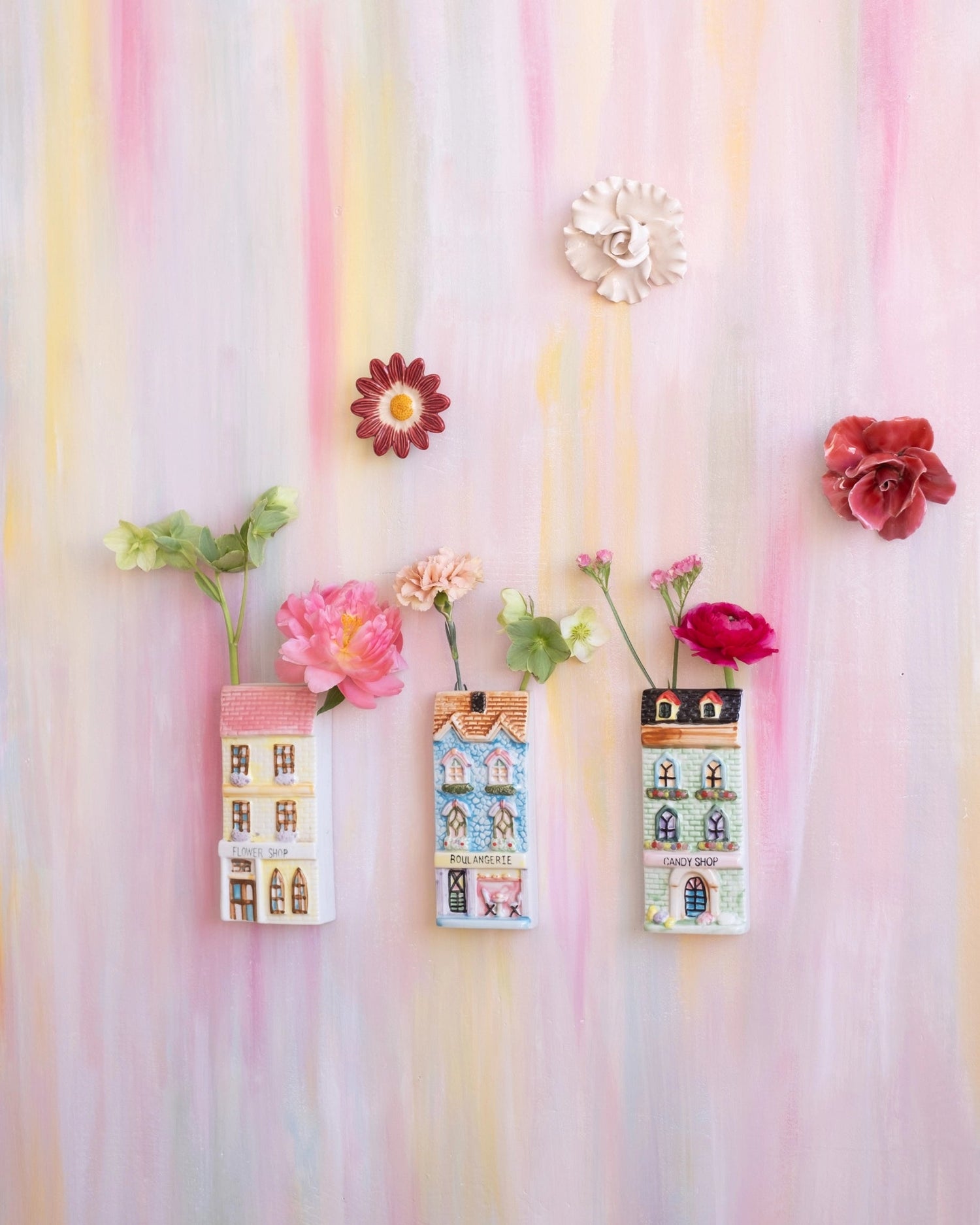 Ancien vase mural en barbotine - Candy shop - Silly &amp; Billy