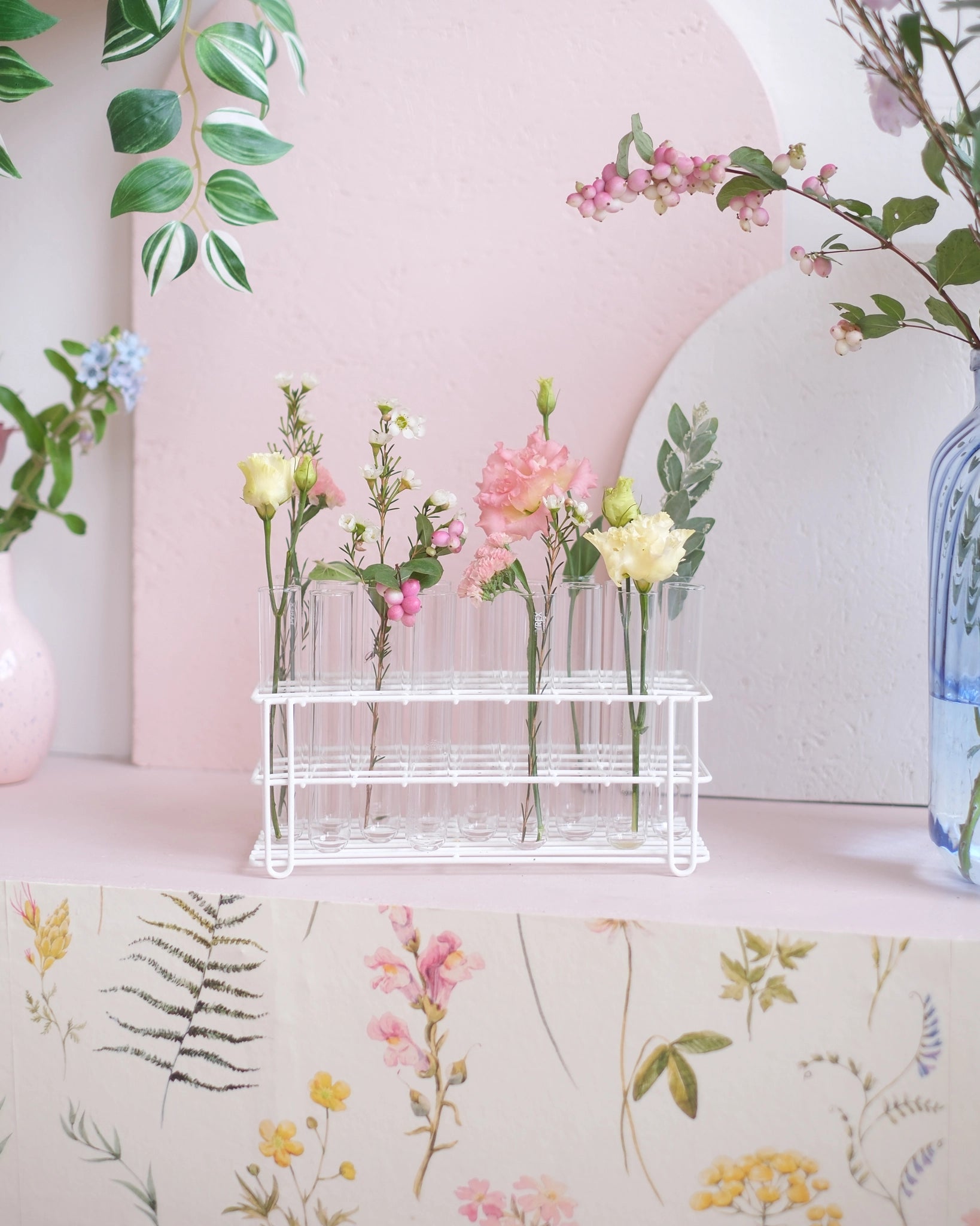 Anciens tubes à essai avec support en métal - Silly &amp; Billy