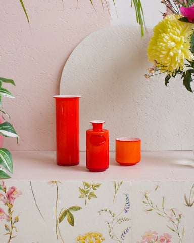 Ensemble de vases en opaline vintage