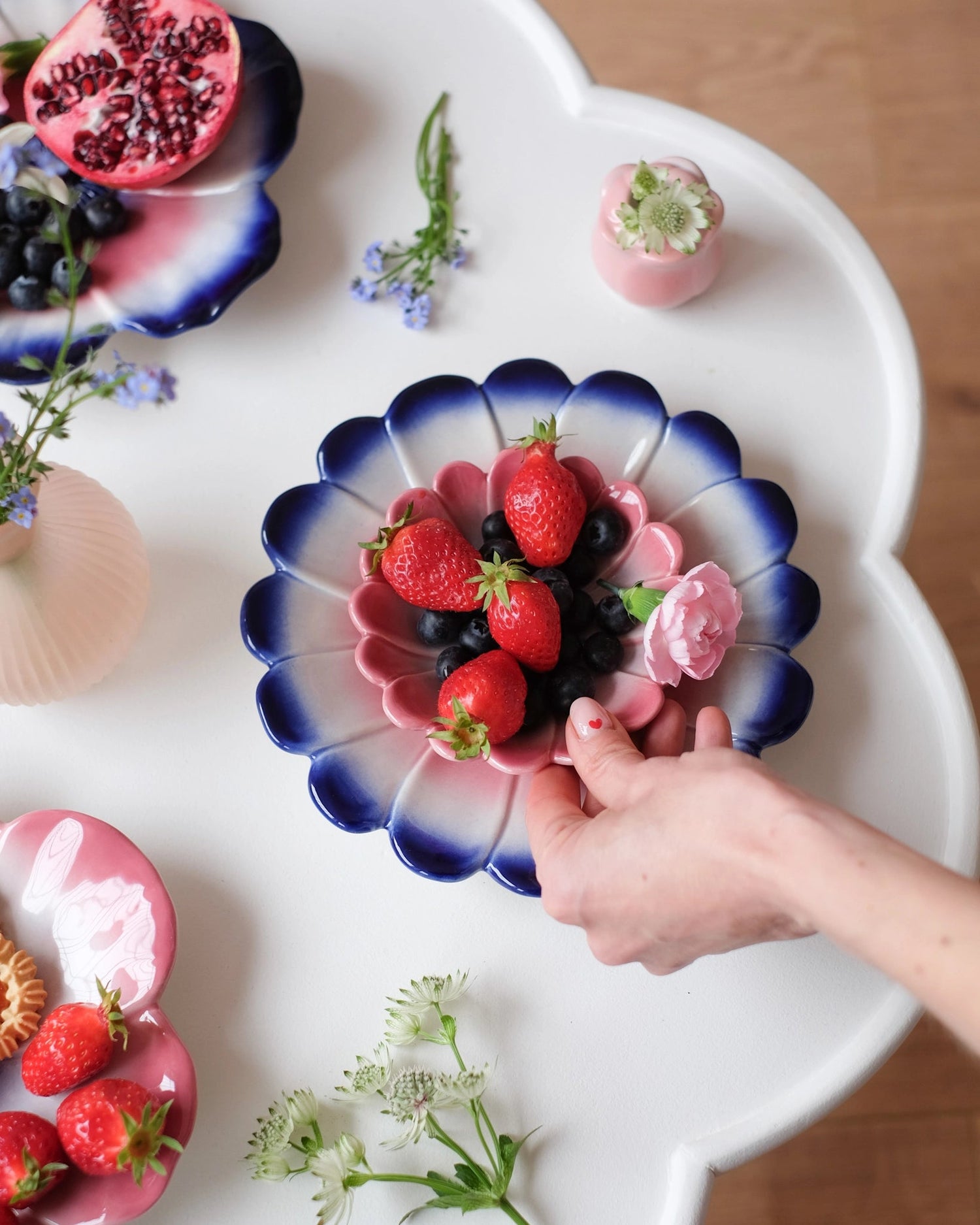 Grande assiette Marigold - Cobalt - Silly &amp; Billy