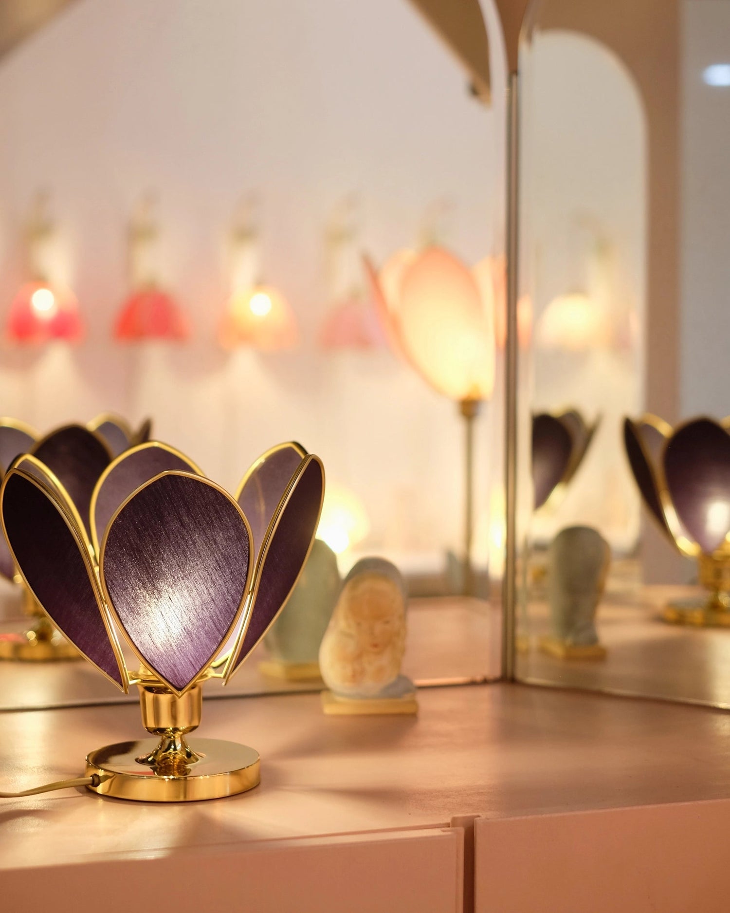 Lampe Fleur à poser - Bleu nuit et doré - Silly &amp; Billy