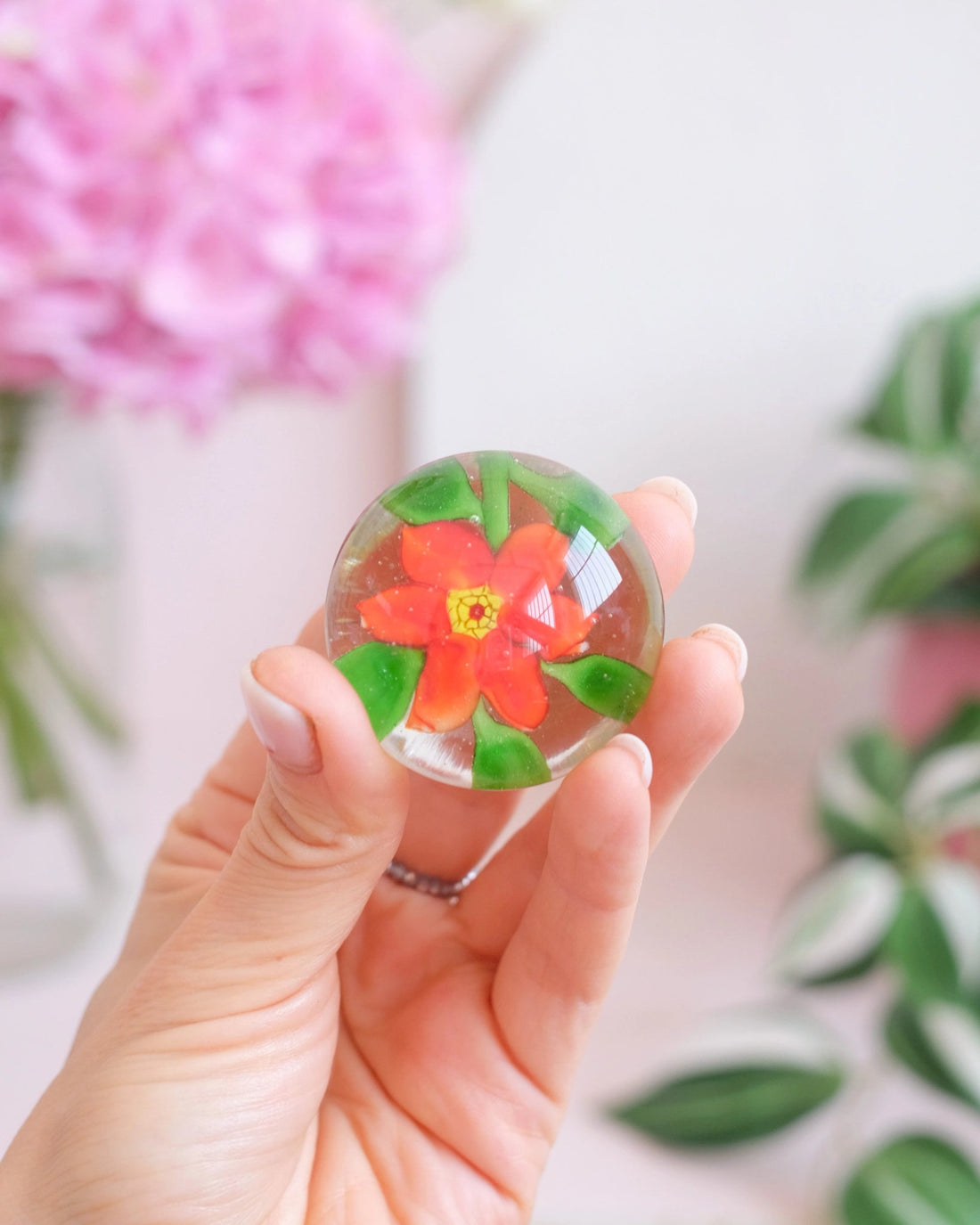 Petit sulfure en verre vert et orange - Silly &amp; Billy