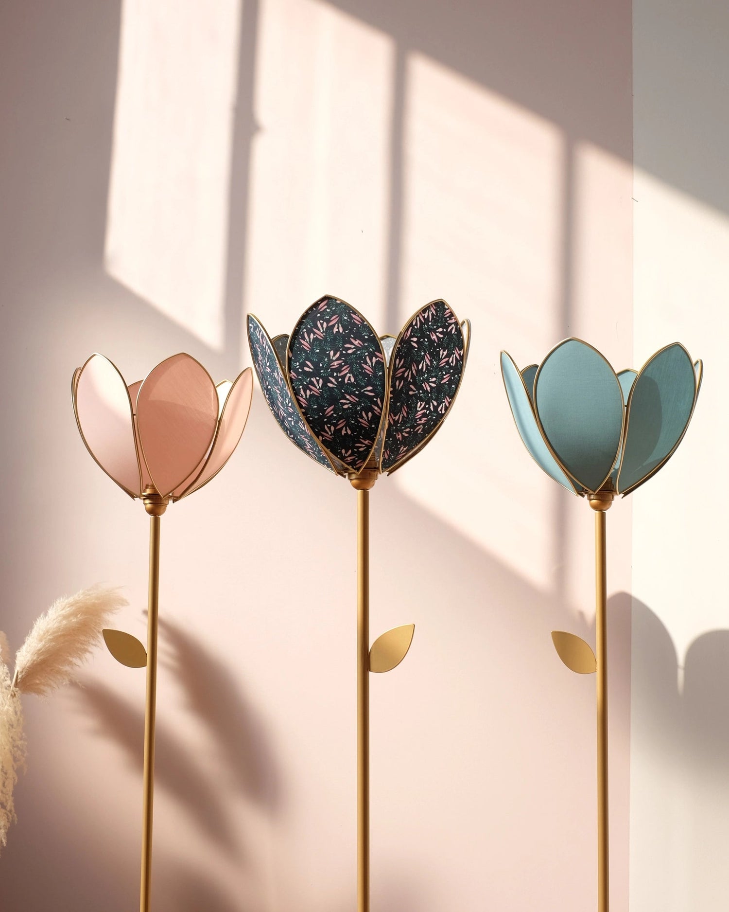 Pied de lampadaire et abat - jour fleur simple - Night Light - Silly &amp; Billy