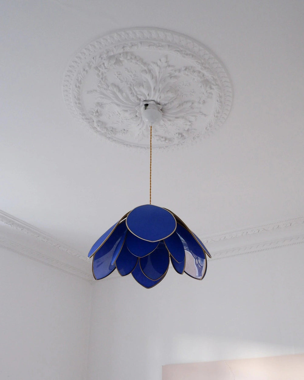 Suspension Fleur double - Bleu Royal et doré
