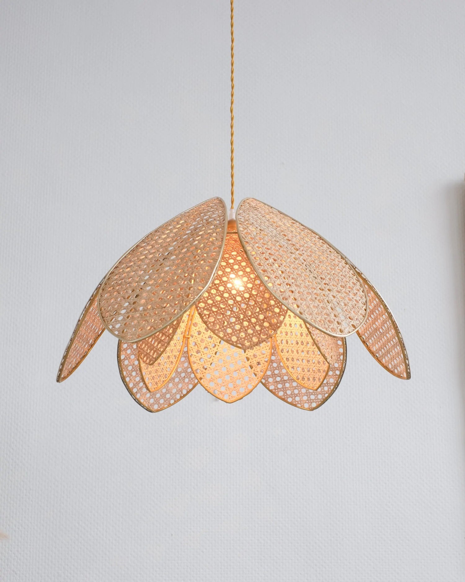 Suspension Fleur double en cannage - Silly &amp; Billy