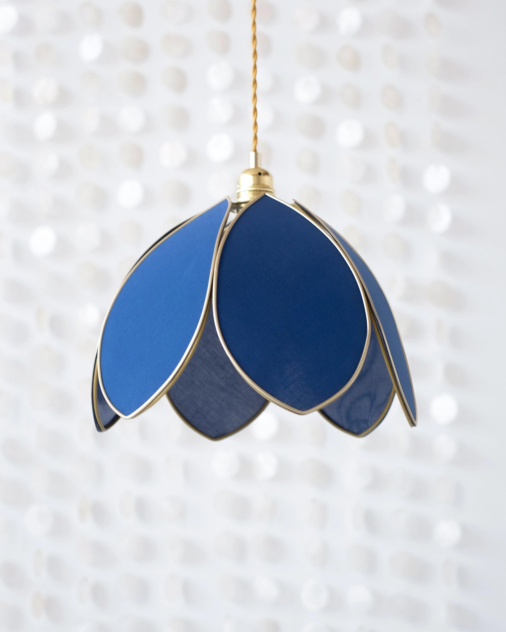 Suspension Fleur simple - Bleu marine et doré - Silly &amp; Billy