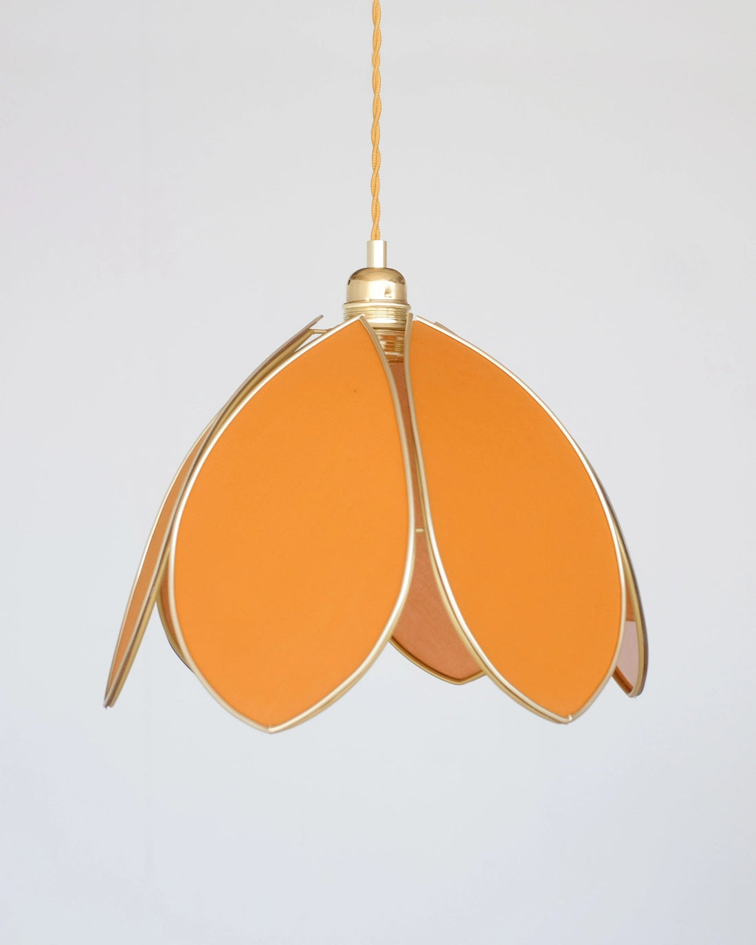 Suspension Fleur simple - Caramel et doré - Silly &amp; Billy