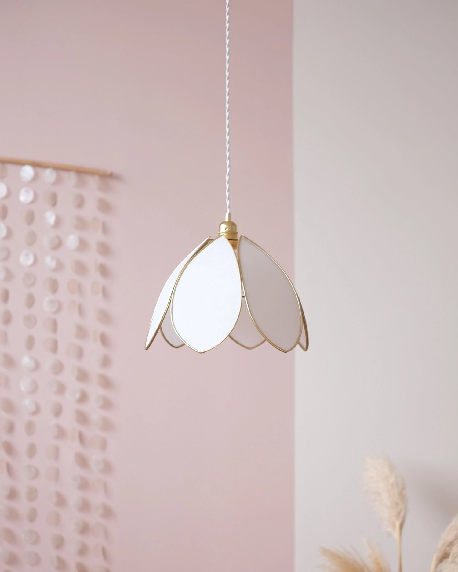 Suspension Fleur simple - Écru et doré - Silly &amp; Billy