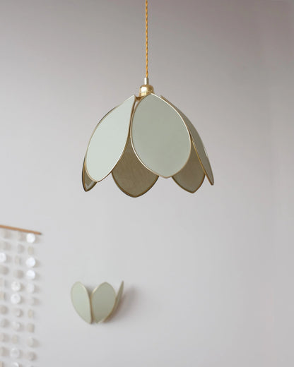 Suspension Fleur simple - Eucalyptus et doré - Silly &amp; Billy