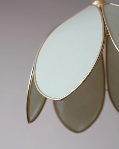 Suspension Fleur simple - Eucalyptus et doré - Silly &amp; Billy