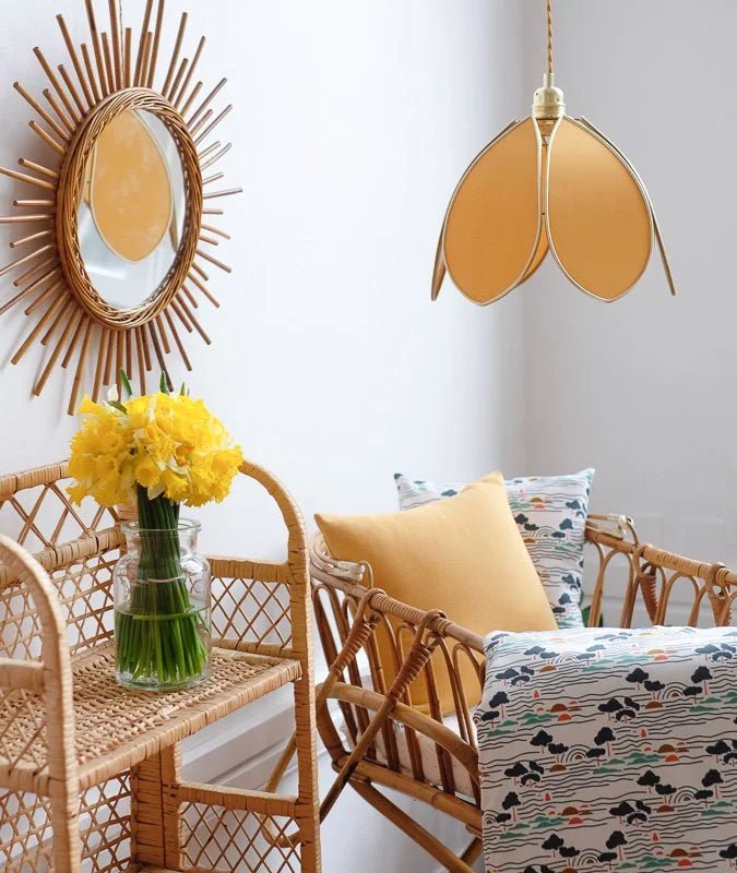 Suspension Fleur simple - Honey et doré - Silly &amp; Billy