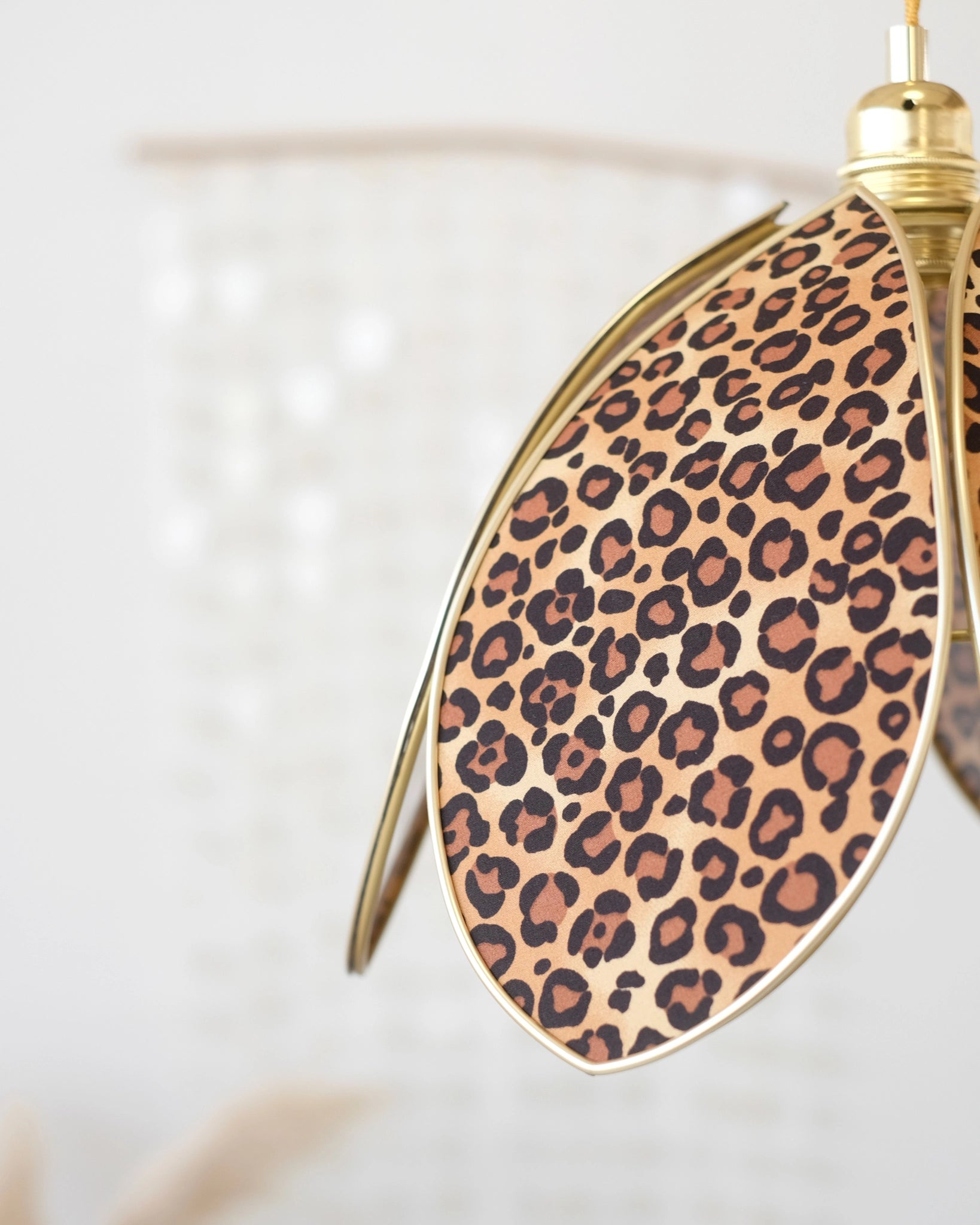 Suspension Fleur simple - Léopard et doré - Silly &amp; Billy