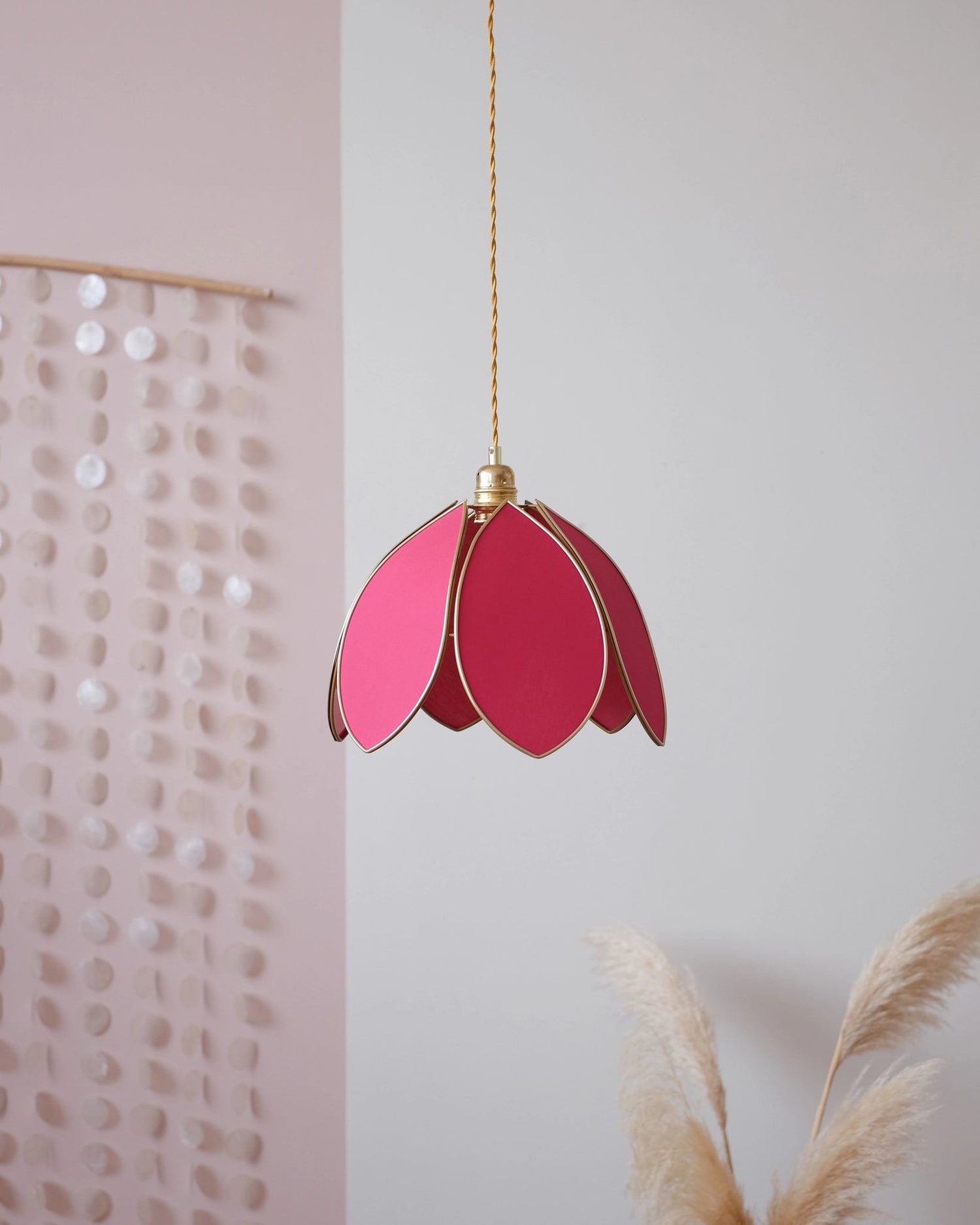 Suspension Fleur simple - Rose des bois et doré - Silly &amp; Billy