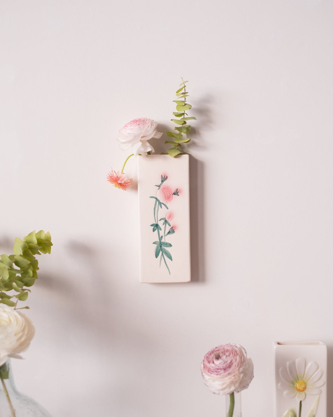 Vase mural en céramique vintage - Boutons de roses - Silly &amp; Billy